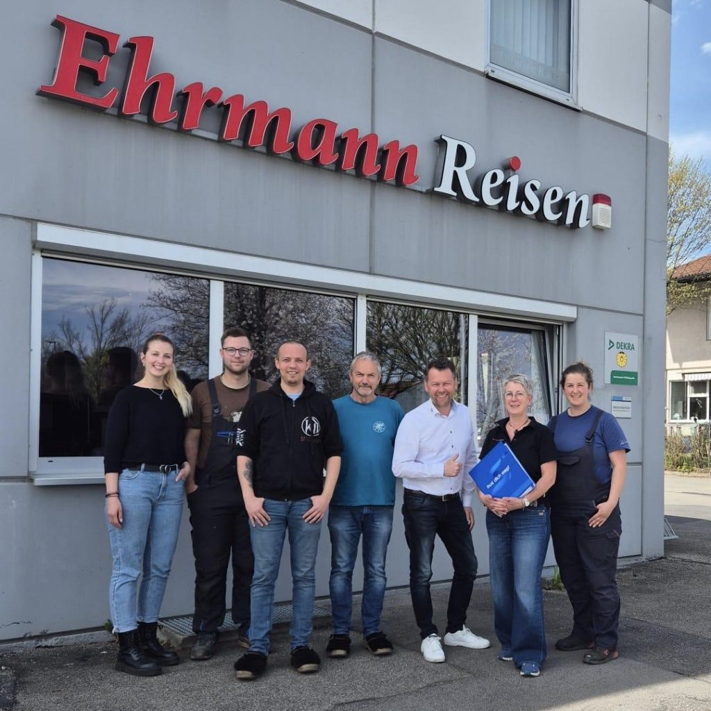 Neuer bus dich weg! Partner: Ehrmann Reisen